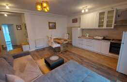 Apartament modern, 2 camere, 52 mp, parcare, zona Teilor