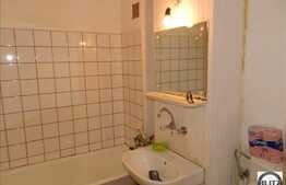 Garsoniera, 30,70 mp utili, partial mobilata, zona strazii Parang