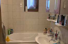 Apartament spațios cu 4 camere, 99 mp, boxa, parcare, zona Noua