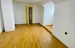 Casa individuala cu 8 camere, 250 mp utili, garaj, curte, zona strazii Traian 