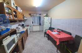 Apartament 3 camere, 65 mp, finisat, mobilat, boxa, zona McDonald's