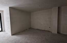 Apartament cu gradina, 52.80 mp, zona Vivo!