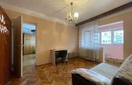 3 camere, semidecomandat, 70mp, balcon zona strazii Vaida Voievod