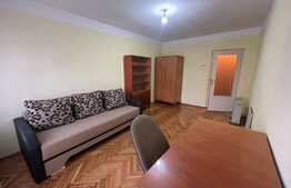 3 camere, semidecomandat, 70mp, balcon zona strazii Vaida Voievod