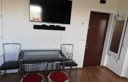 Apartament 2 camere, etaj intermediar, parcare, zona strazii Eroilor!