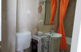 Apartament 2 camere, etaj intermediar, parcare, zona strazii Eroilor!