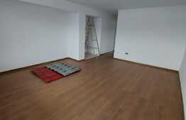Apartament pe doua niveluri, 3 camere, 74 mp, zona Gheorghe Doja