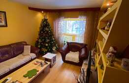 Apartament 3 camere, 75 mp, decomandat, zona Răcădău