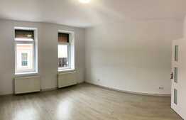 Casa de vanzare 2 camere, zona centrala