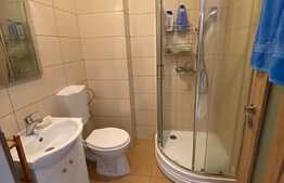 Vanzare 3 camere, 81 mp utili,etaj intermediar,boxa, garaj ,2 balcoane! Zona Sub Cetate!