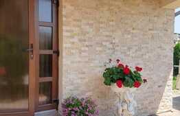 Vanzare duplex 186 mp utili, teren 240 mp! Finisaje de TOP!