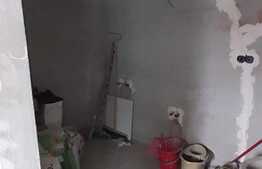 Apartament 2 camere, balcon, semifinisat! Zona strazii Teilor!