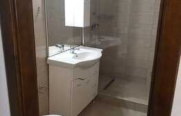 Apartament de inchiriat cu 3 camere, 60 mp, loc de parcare, zona Grand Hotel Italia