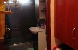 Vanzare apartament 3 camere, 65 mp, boxa subsol, zona strazii Albac