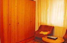 Apartament 2 camere, 48 mp, decomandat, parcare, zona Hotel Royal