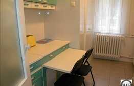 Apartament 2 camere, 48 mp, decomandat, parcare, zona Hotel Royal