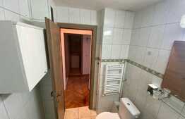 Apartament 3 camere, decomandat, A.C, zona strazii Bucuresti