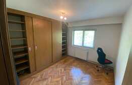 Apartament 3 camere, decomandat, A.C, zona strazii Bucuresti