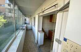 Apartament 3 camere, decomandat, A.C, zona strazii Bucuresti