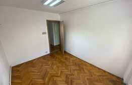 Apartament 3 camere, decomandat, A.C, zona strazii Bucuresti