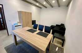 Apartament 3 camere la casa, parcare, 90 mp, zona  Centrala