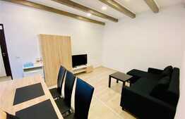 Apartament 3 camere la casa, parcare, 90 mp, zona  Centrala