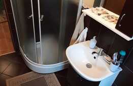 Apartament decomandat, etaj intermediar, parcare, zona Muzeul Apei!