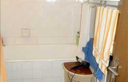 Apartament 2 camere, decomandat, 54 mp, boxa la subsol, zona strazii Teleorman