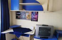 Apartament cu 3 camere decomandat, 75 de mp, parcare, zona Iulius Mall