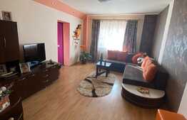 Apartament 3 camere, 75 mp, decomandat, Racadau