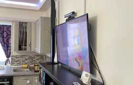 Etaj intermediar, 40 mp, balcon inchis, zona Eroilor