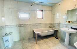 Casa individuala cu 6 camere, 200 mp, curte 300 mp, garaj, foisor, zona Aeroportului