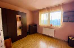 Casa individuala cu 6 camere, 200 mp, curte 300 mp, garaj, foisor, zona Aeroportului