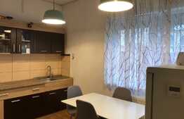 Oportunitate! Apartament 3 camere, intr-o cladire interbelica cu o suprafata de 65 mp, lux!