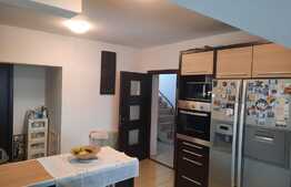 Casa de vânzare tractorul Brașov 