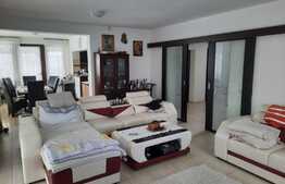 Casa de vânzare tractorul Brașov 