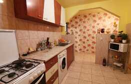 De vanzare apartament cu 2 camere, decomandat, 56 mp, zona Expo Transilvania