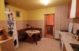 De vanzare apartament cu 2 camere, decomandat, 56 mp, zona Expo Transilvania