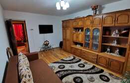 De vanzare apartament cu 2 camere, decomandat, 56 mp, zona Expo Transilvania