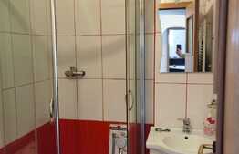 Apartament spațios de 4 camere zona Răcădău