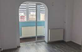 Apartament spațios de 4 camere zona Răcădău