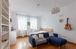 Apartament aparte in centru orasului! Parcare, boxa si 70 mp de pod BONUS!