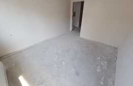 Apartament  2 camere , 50mp, semifinisat, balcon! Zona Vivo!