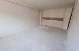 Apartament  2 camere , 50mp, semifinisat, balcon! Zona Vivo!