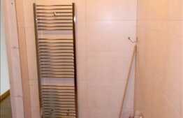 4 camere, 105 mp, terasa, A.C. si 2 parcari supraterane. Zona Campului!