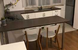 2 camere, parcare, zona Sub Cetate! LA CHEIE!