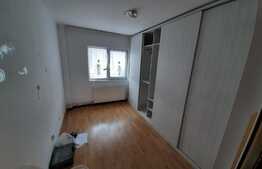 Apartament cu 4 camere, 88 mp, zona Racadau