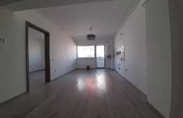 Oportunitate! Apartament Finisat, 2 camere ,etaj intermediar, balcon. 