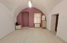 Apartament 2 camere, 43 mp, finisat, boxa, zona Eroilor