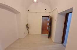 Apartament 2 camere, 43 mp, finisat, boxa, zona Eroilor